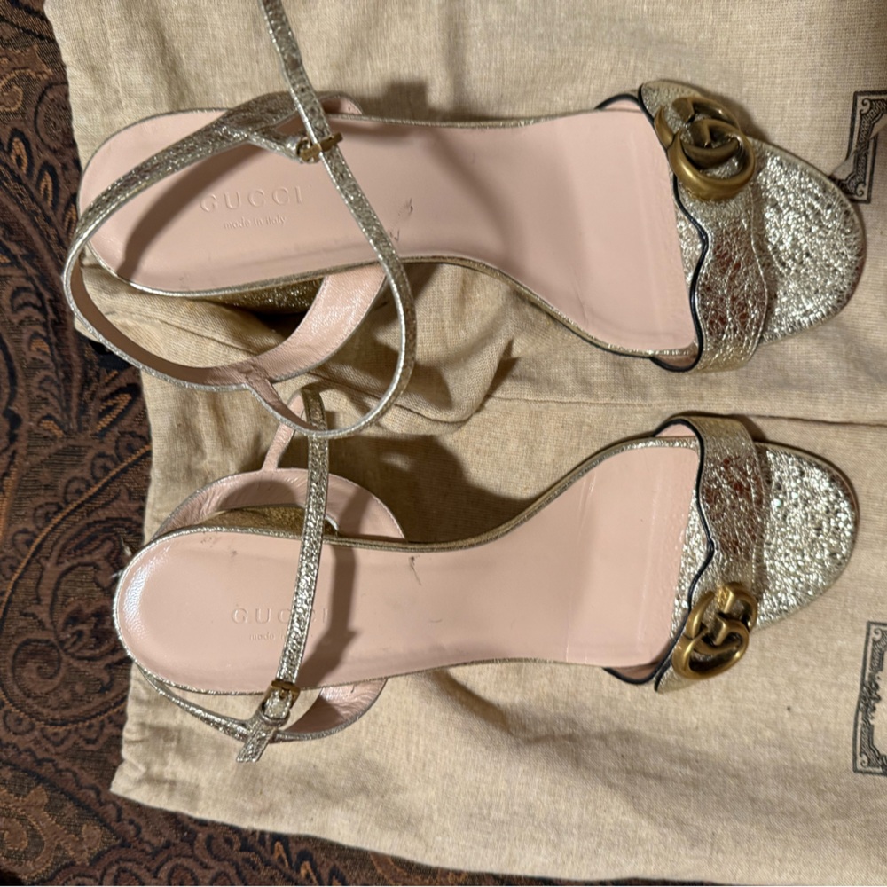 Gucci Women's Elegant Gold Heels - Picture 2 of 3